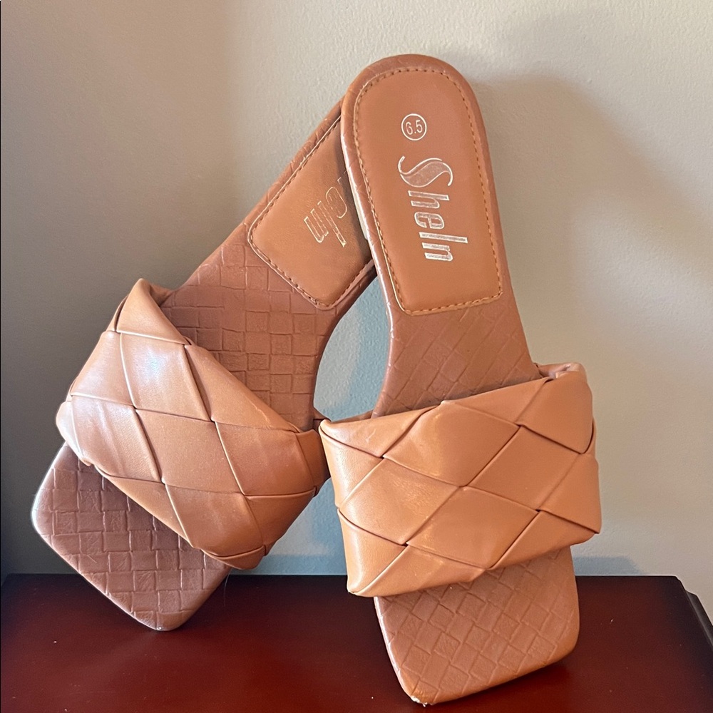 SHEIN Women's Brown Woven Slide Sandals